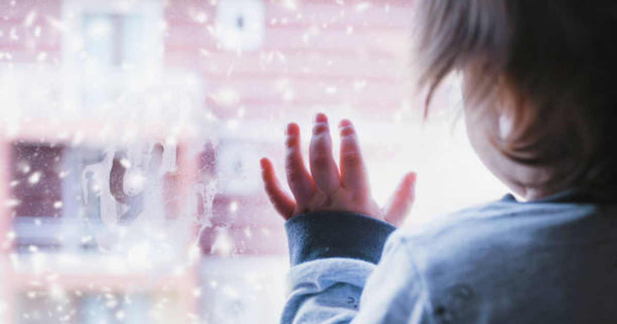 «Торда күштеп ұстаған»: асыранды баланы азаптағандар құрықталды