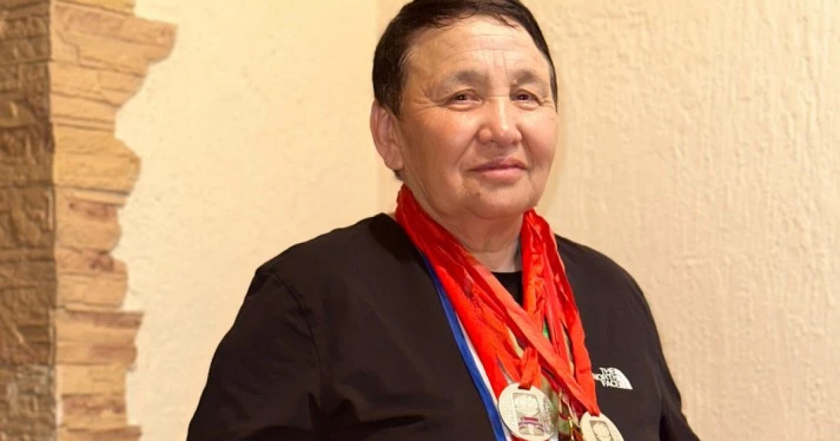 «Ұят емес пе, ағайын?..»: атақты спортшы Айсара Керімбекова 20 жылдан бері аула сыпырып жүр (видео)