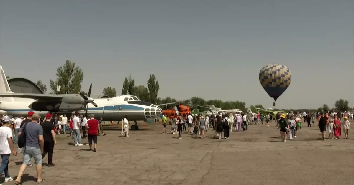 Алматы облысында авиашоуды 10 мың адам тамашалады