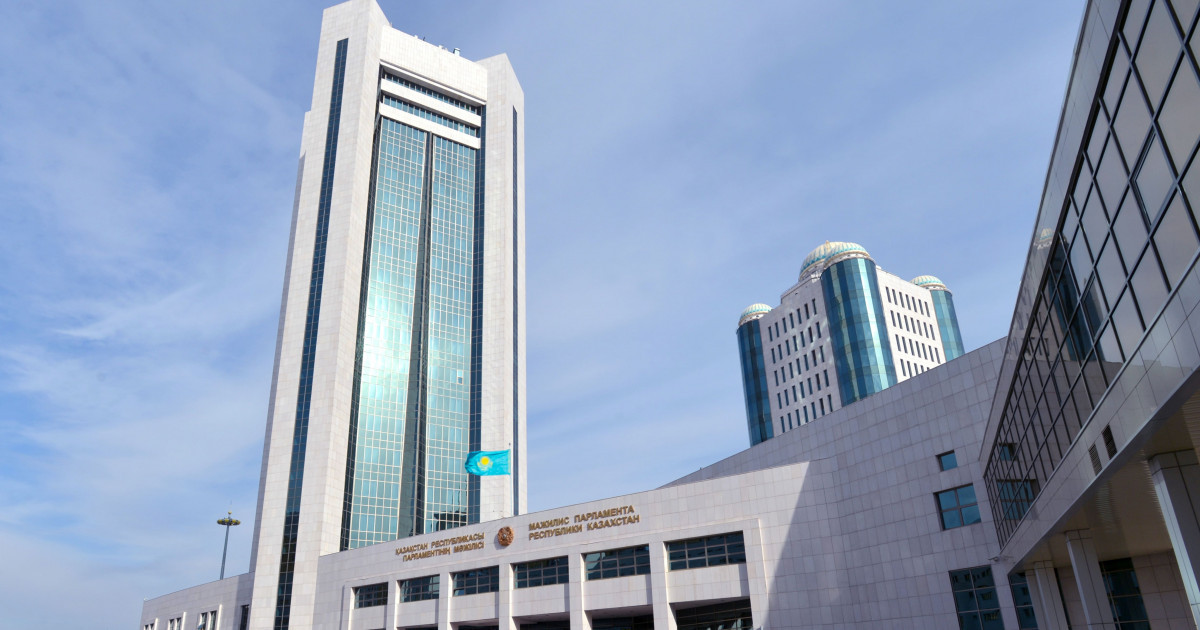 Бүгін Мәжіліс Төрағасы Парламент Палаталарының бірлескен отырысын шақыру туралы Өкімге қол қойды