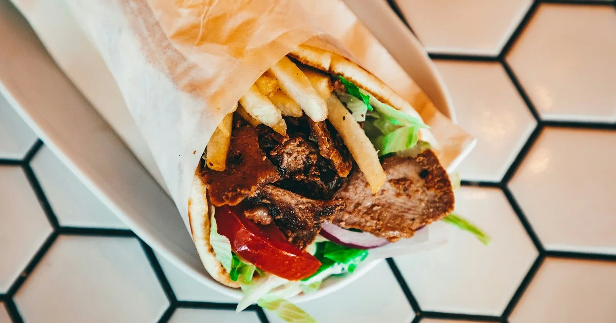 Дөнерден үш бала мен бір ересек адам уланды