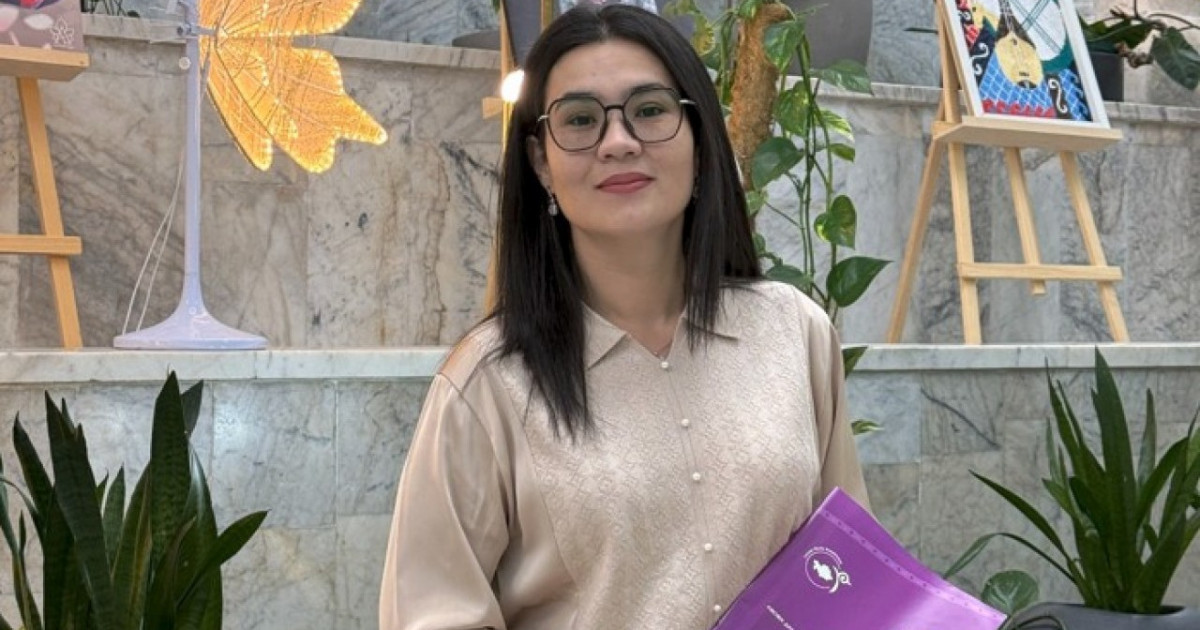 "Көп адамдар "көкесі бар шығар" дейді": Ақмоншақ Нұртаза өзіне кімнің көмектесіп жүргенін айтып берді