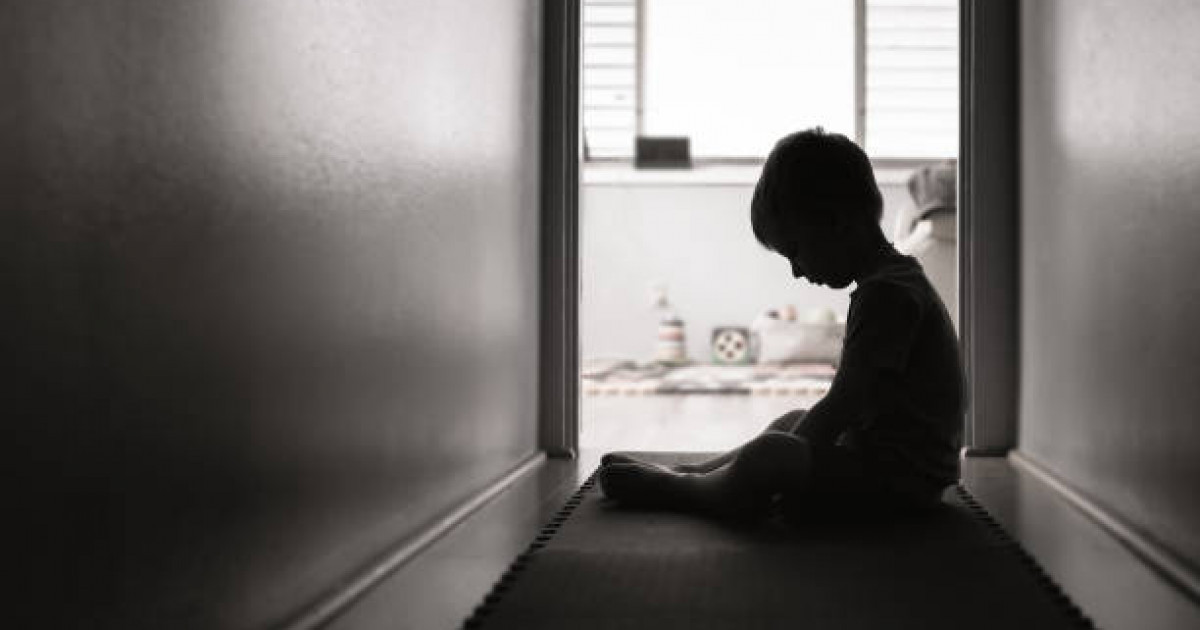 «Лә иләһә айтпадың деп ұрысатын»: Оралда тұратын әйел 5 жасар баласын күйеуі аямай ұратынын айтты