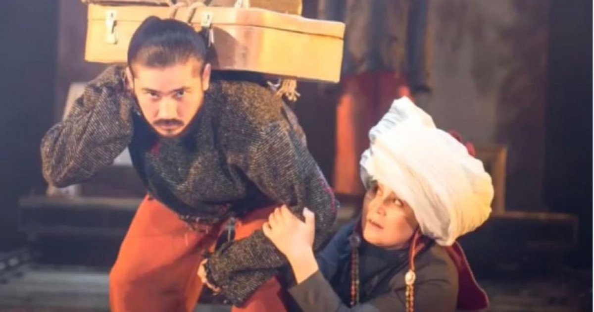 «Мүлдем келіспеймін»: актер қазіргі жастардың театрға деген көзқарасы жайлы айтты