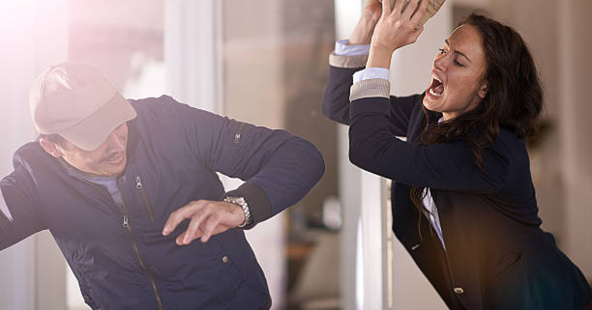 "Отасқандарына 16 жыл": Семей тұрғыны мерейтойда күйеуін көсеумен сабап тастады