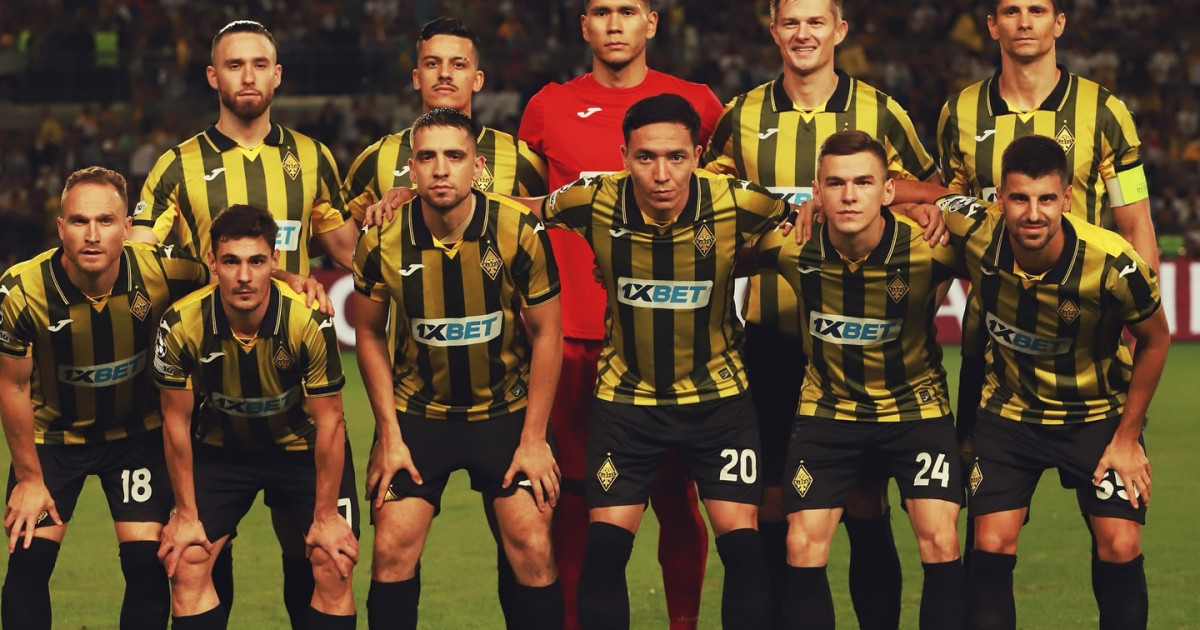 Орыс қыздары қоғамдық көліктегі жасырын камераларды жарқылдатады