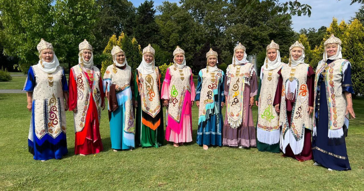 Сәнқой әжелер Болгариядан жүлдемен оралды