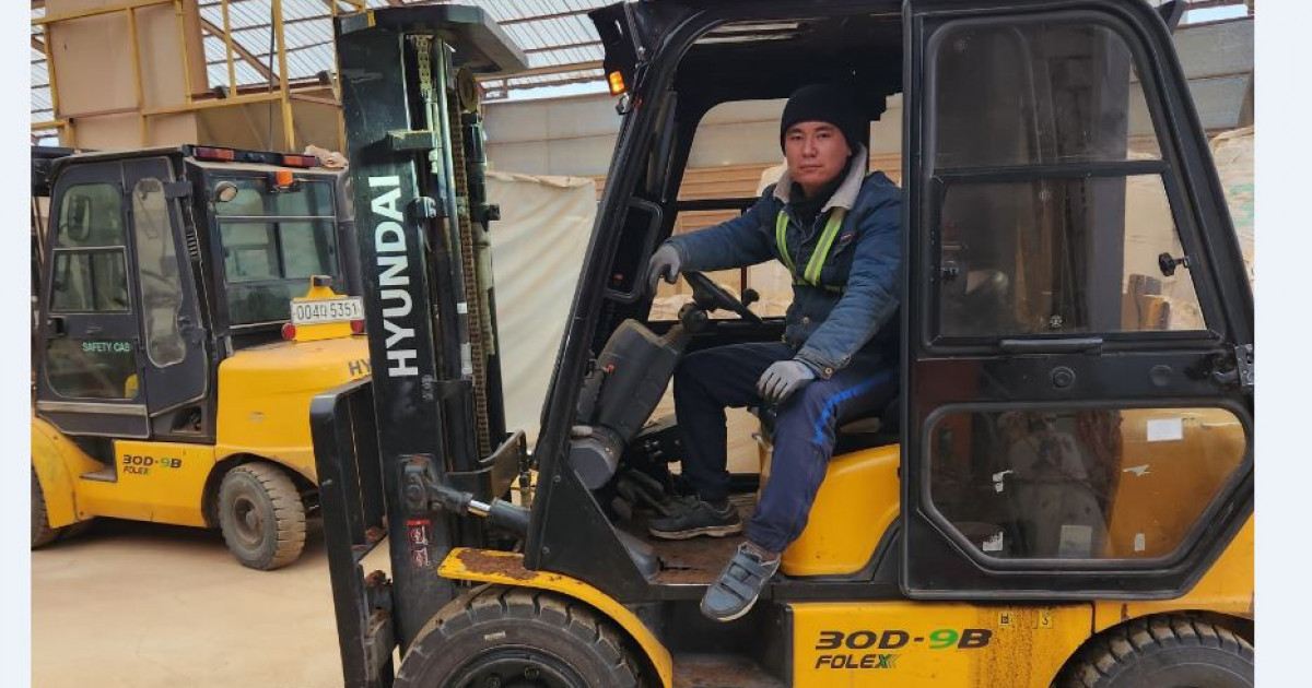 Олар бір қызды айқышқа шегеледі