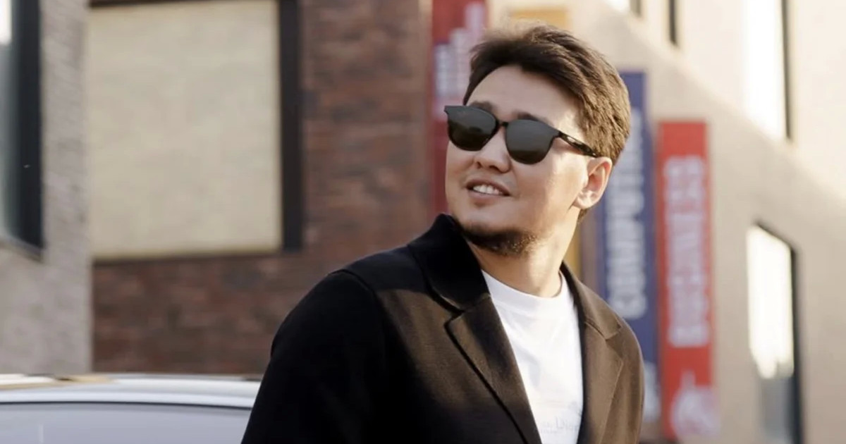 Жахан Отарғалиев оқырмандарынан сүйінші сұрады