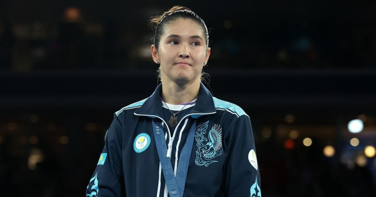 «Дұғада болыңыздар!»: Назым Қызайбай жанкүйерлеріне арнап жазба жариялады