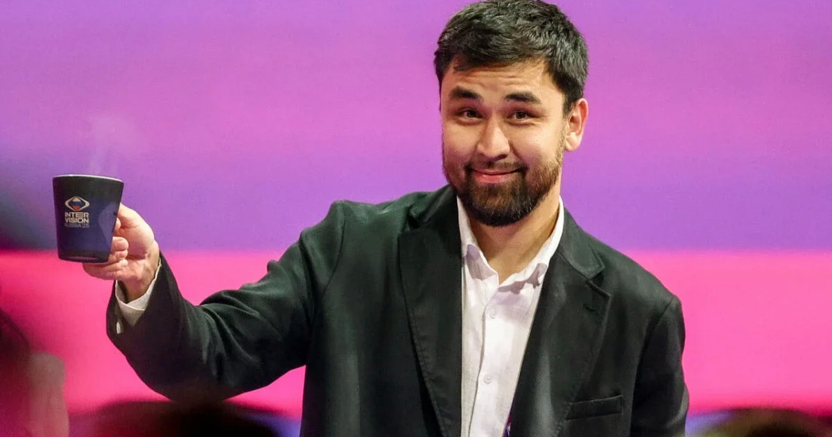 Халықаралық байқауда өнер көрсеткен әншіге министр қолдау білдірді