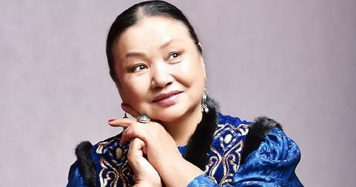 Қазақстандағы өте танымал әртіс 13 жылдан кейін қызымен қауышты