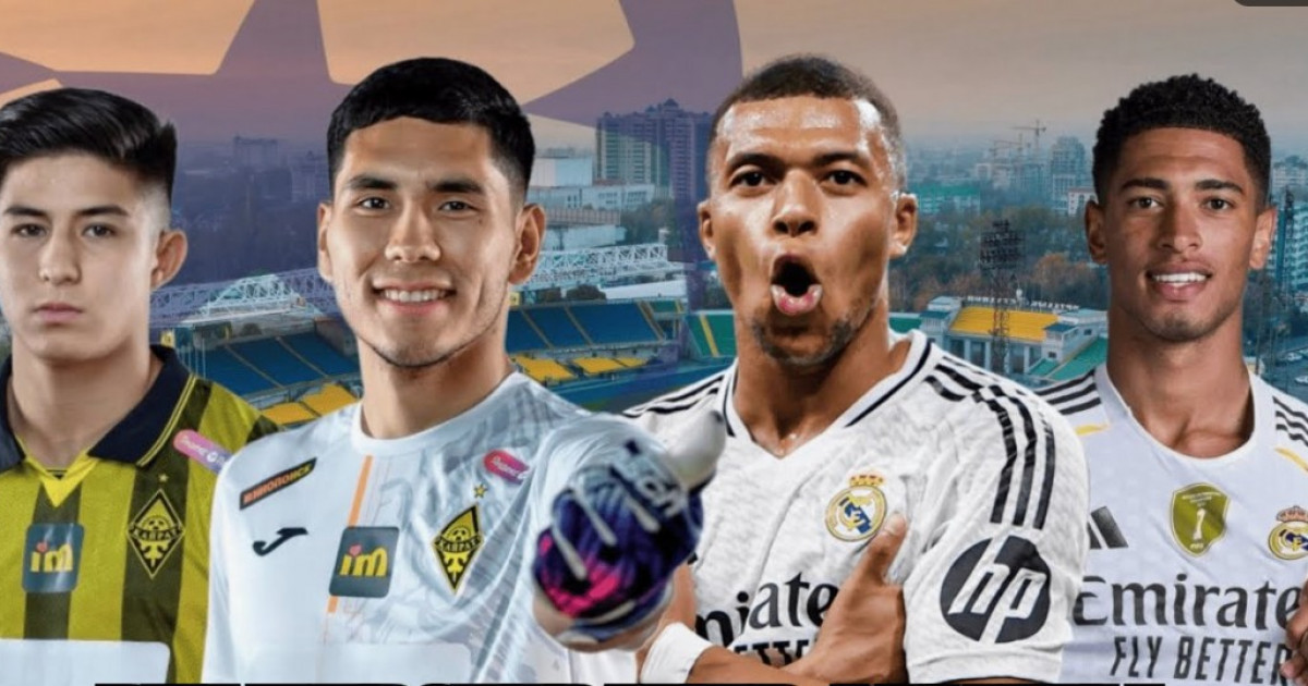 Етік киген қыз мастурбация жасайды