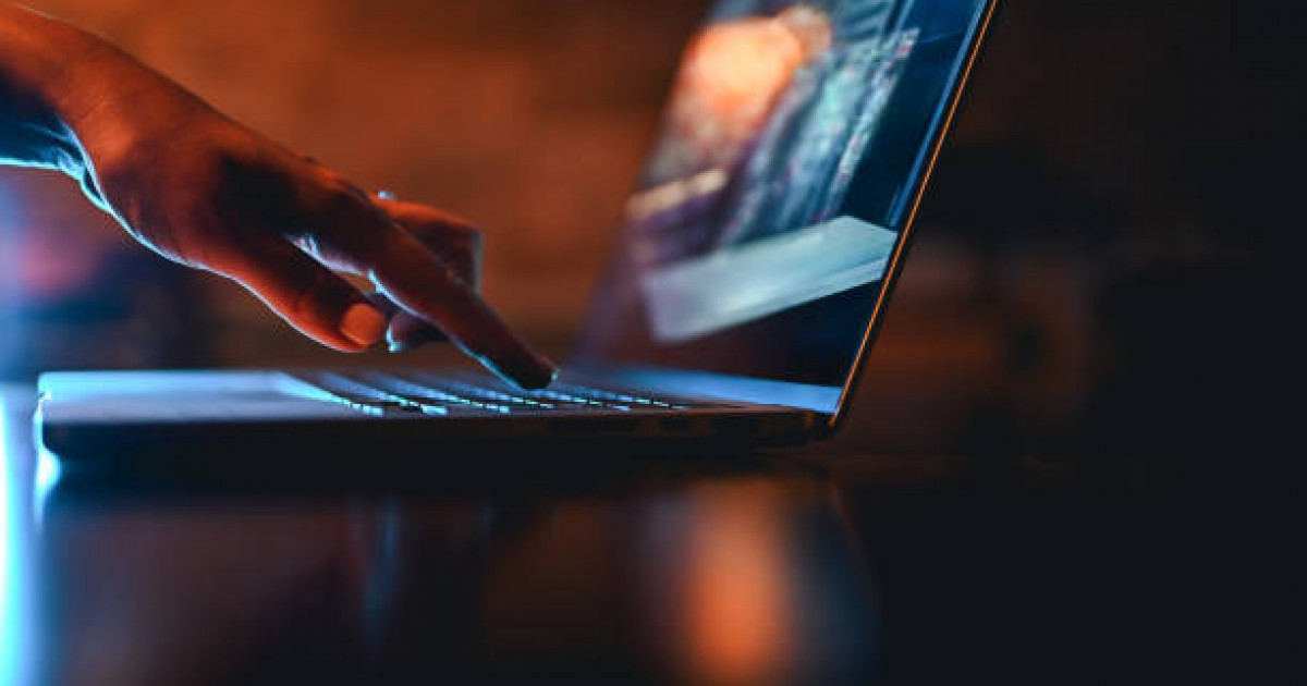 Жасырын камерасы бар үйдегі орыс порносы