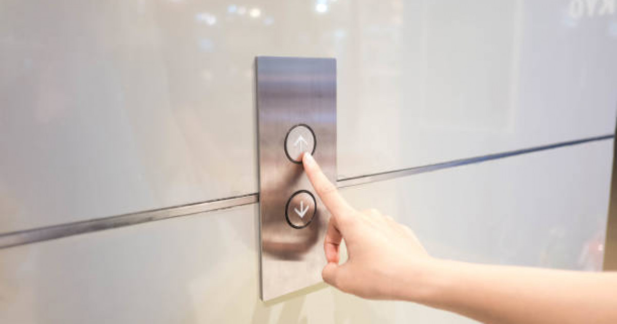 Нудист фотоконкурсы киініп, шешіндіріп алған анасы мен қызы