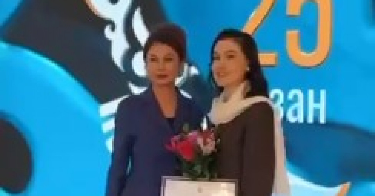Аида Балаева 18 дарынды өнерпазды марапаттады