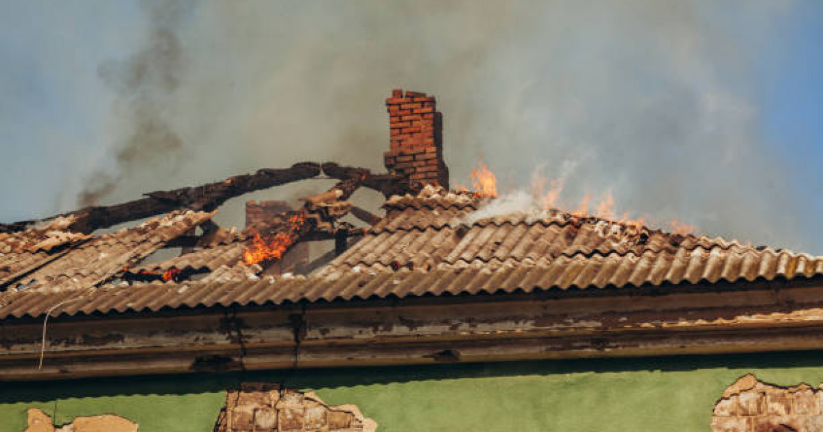 Ақмола облысындағы өрт: батыр әке мен ұлы үш баланы аман алып қалды