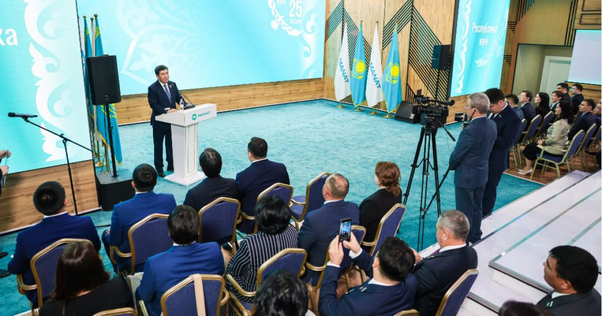 Еңбегімен ерлегендер құрметке бөленді