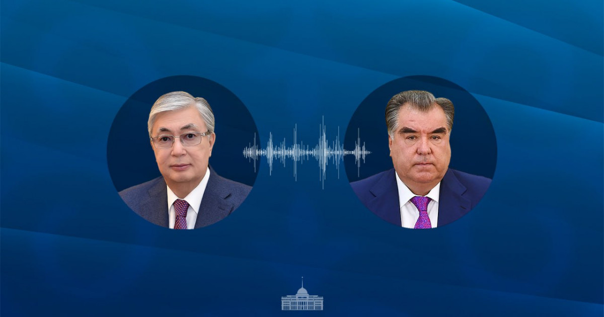 Смоленск жезөкшелерінің суреттері Бұталардың ішінде