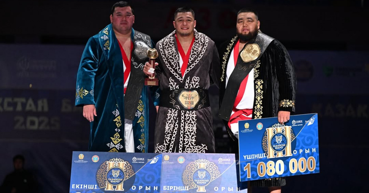 Балапан өзінің кискасын ішінен көрсетеді Flash Playerсіз Bada сайтында порно көру