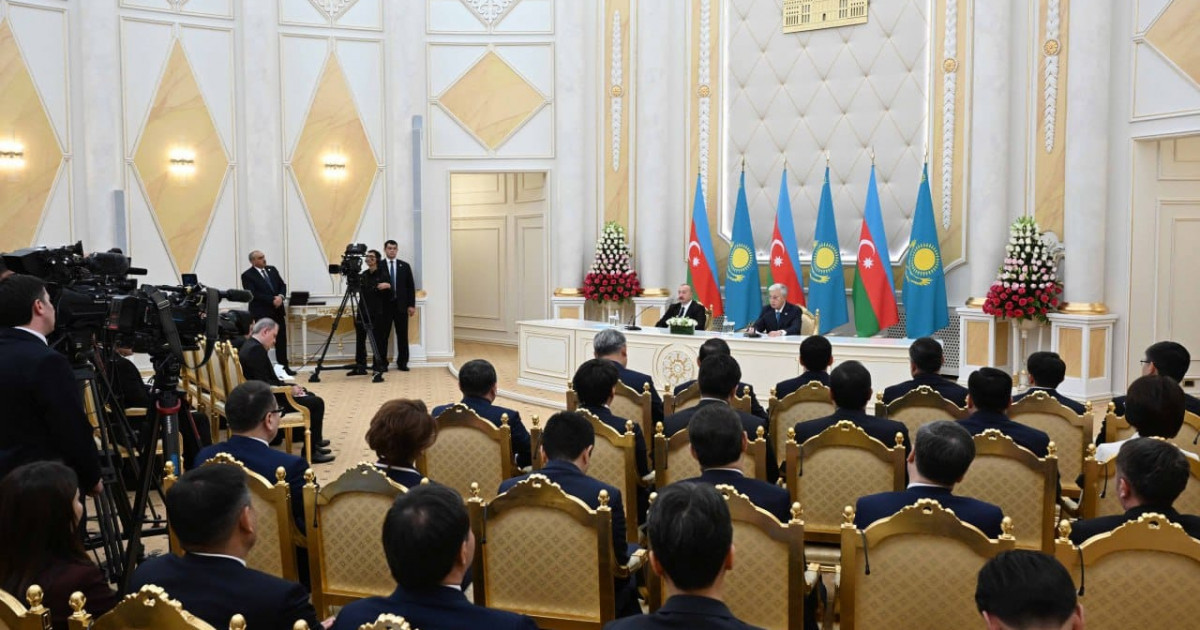 Қазақстан мен Әзербайжан президенттері брифинг өткізді