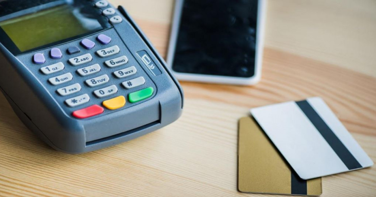 Қолма-қол ақшамен сауда жасау азайды