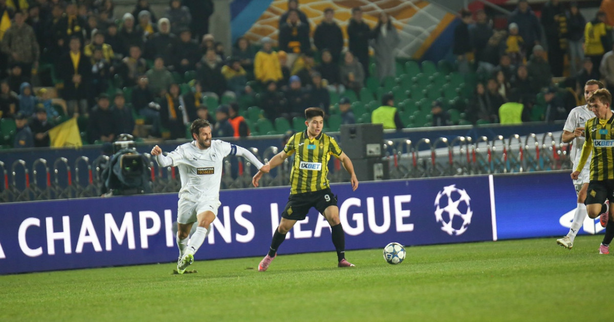 Ересектерге арналған түнгі порно арна Үлкен әдемі клитор