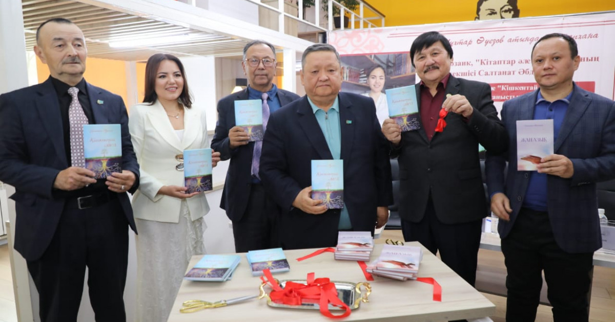 Грейс Хлоя Морецтің жалаңаш кискасы