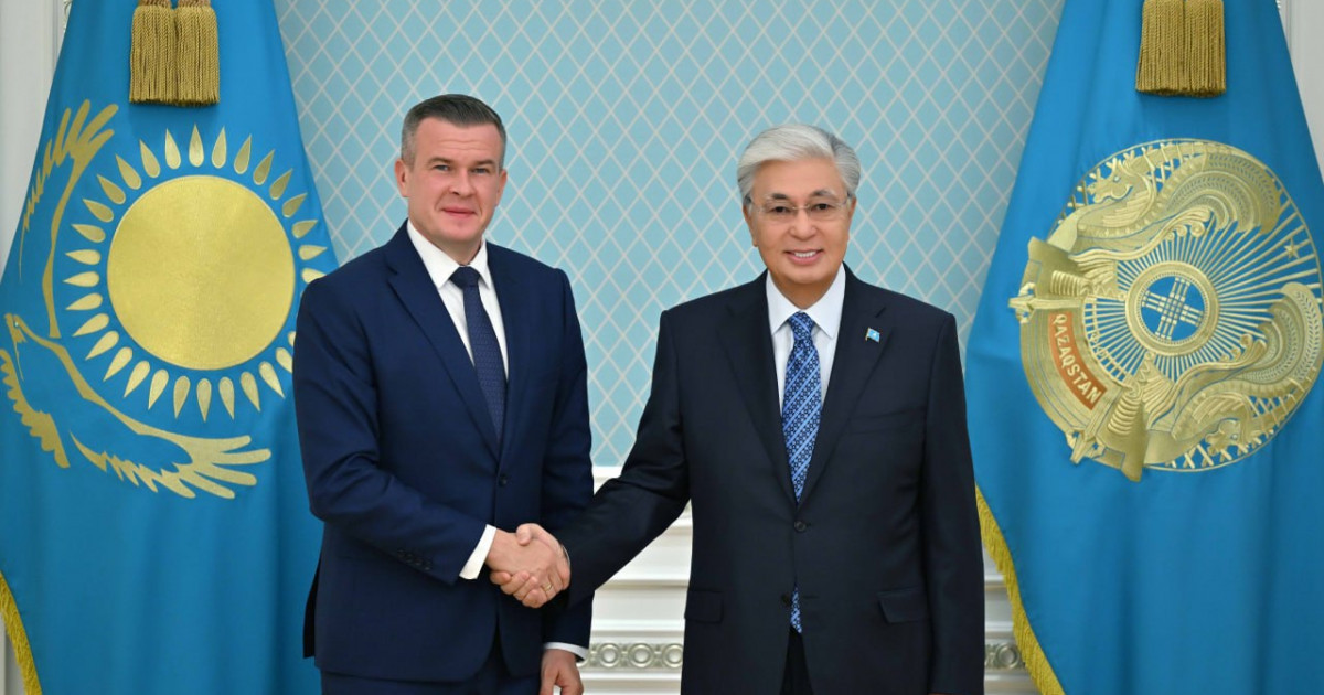 Юлия Паршута жалаңаш және азғын Веб эротикасының байланысы және алмасуы