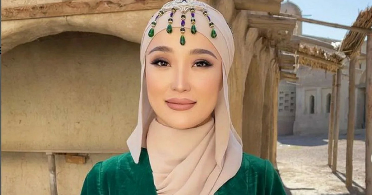 Өте әдемі балапандармен жыныстық қатынас