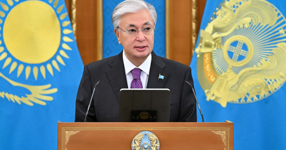 Президент алдағы Ұстаздар күнімен құттықтады