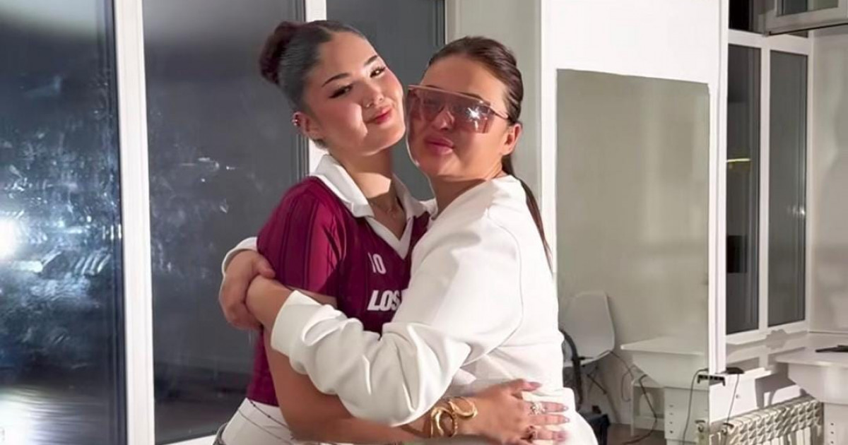 «Мағынасы жоқ ән»: Тұрсынбек Қабатовтың қызы да әншілікке бет бұрмақ