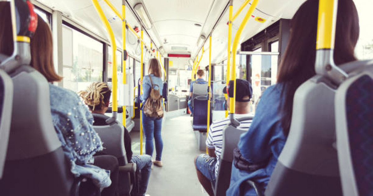 Астанада әйелдер автобустағы орын үшін төбелес шығарды