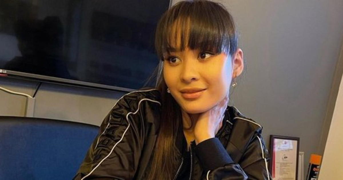 Бетті лесбиянкалар бір-біріне үйкеледі