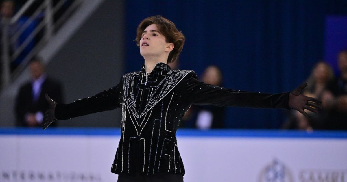 Мәнерлеп сырғанаушы Михаил Шайдоров АҚШ-та өткен Гран-при кезеңде күміс медаль жеңіп алды