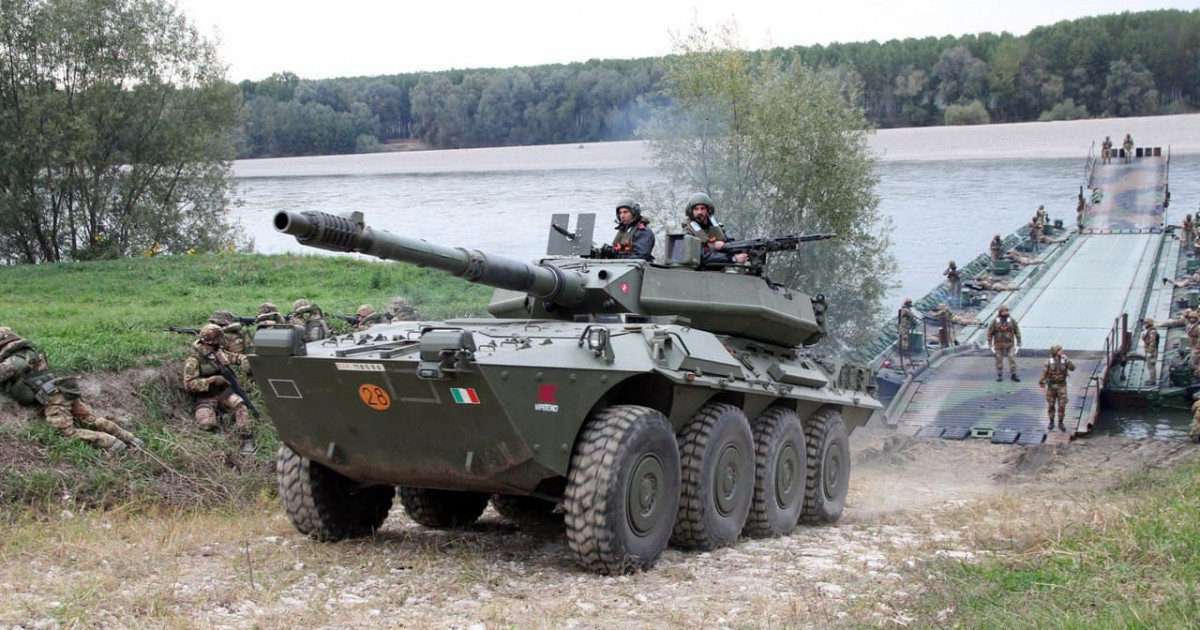 Украина әскеріне италиялық B1 Centauro танктері жеткізілді