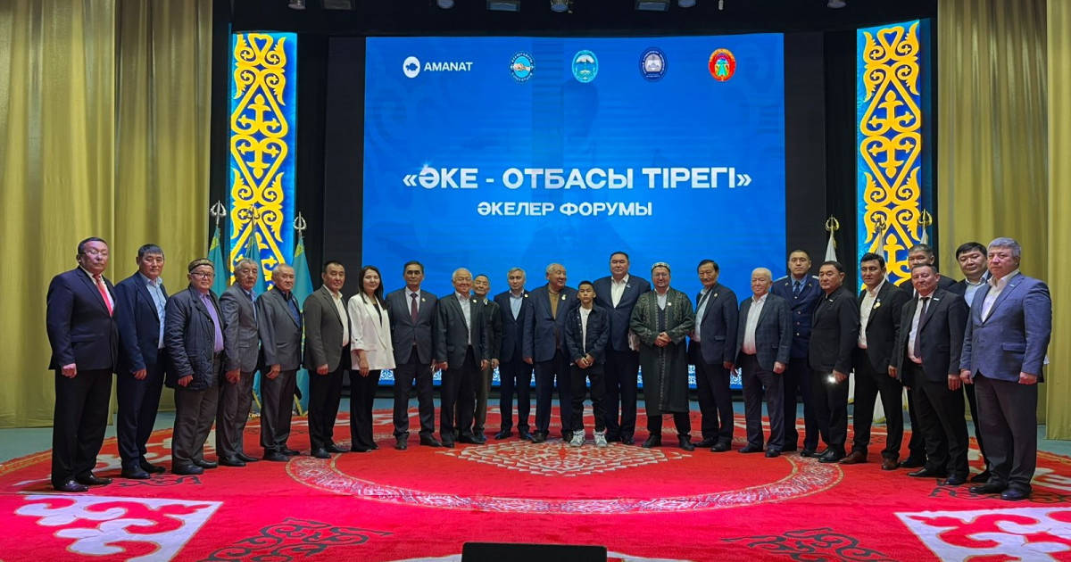 Отбасылық свингерлердің қатысуымен порно