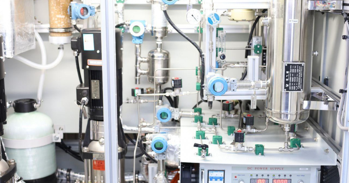 Қазақстанда «жасыл сутегі» өндіретін алғашқы отандық қондырғы іске қосылды