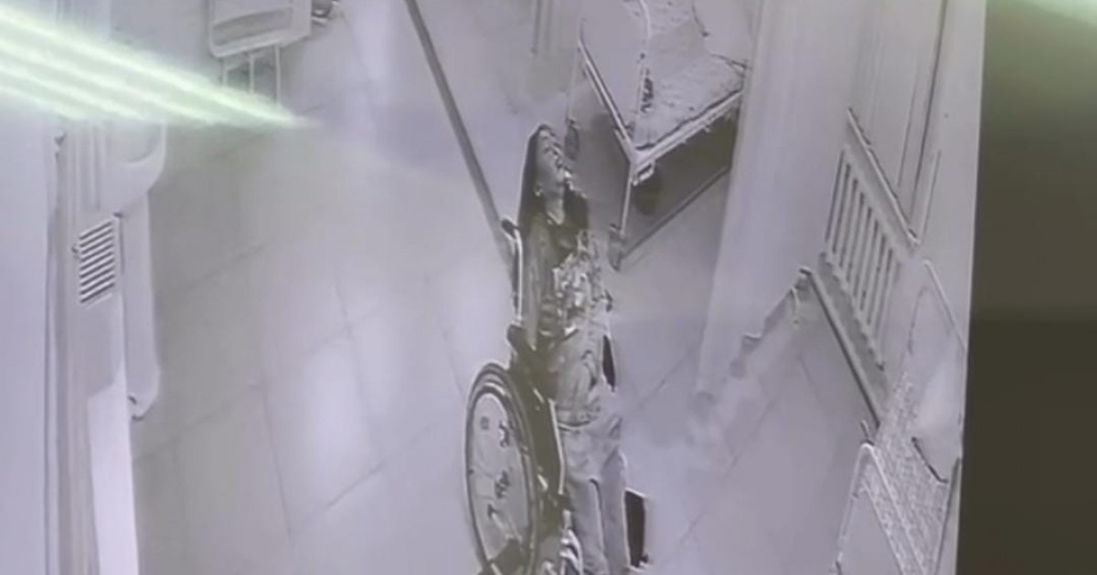 «Өлімші етіп сабаған»: сотта Айзат Жұманованы күйеуінің ауруханаға жеткізген видеосы жарияланды