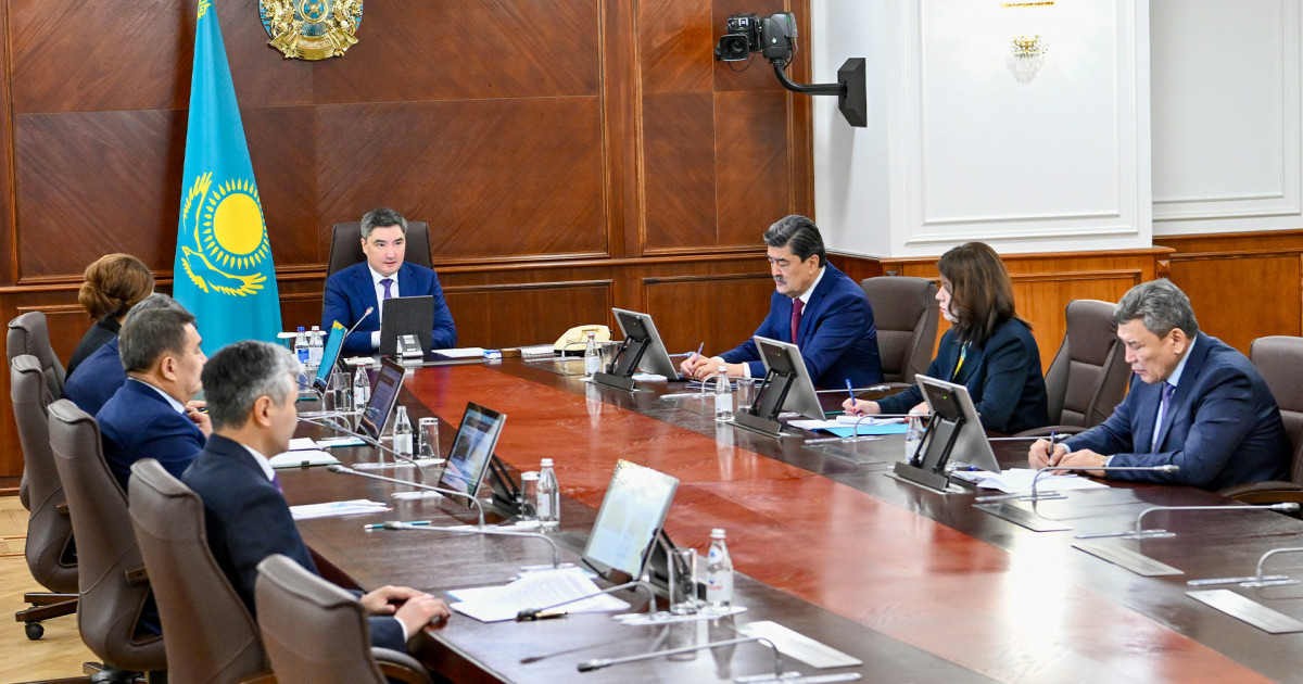 Олжас Бектенов әкімдіктерге жыл соңына дейін заңсыз қоқыс алаңдарын жоюды тапсырды