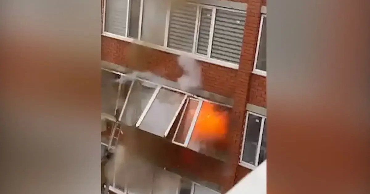 Оралдағы көпқабатты үйдегі жарылыс: өрт сөндіруші аман қалды