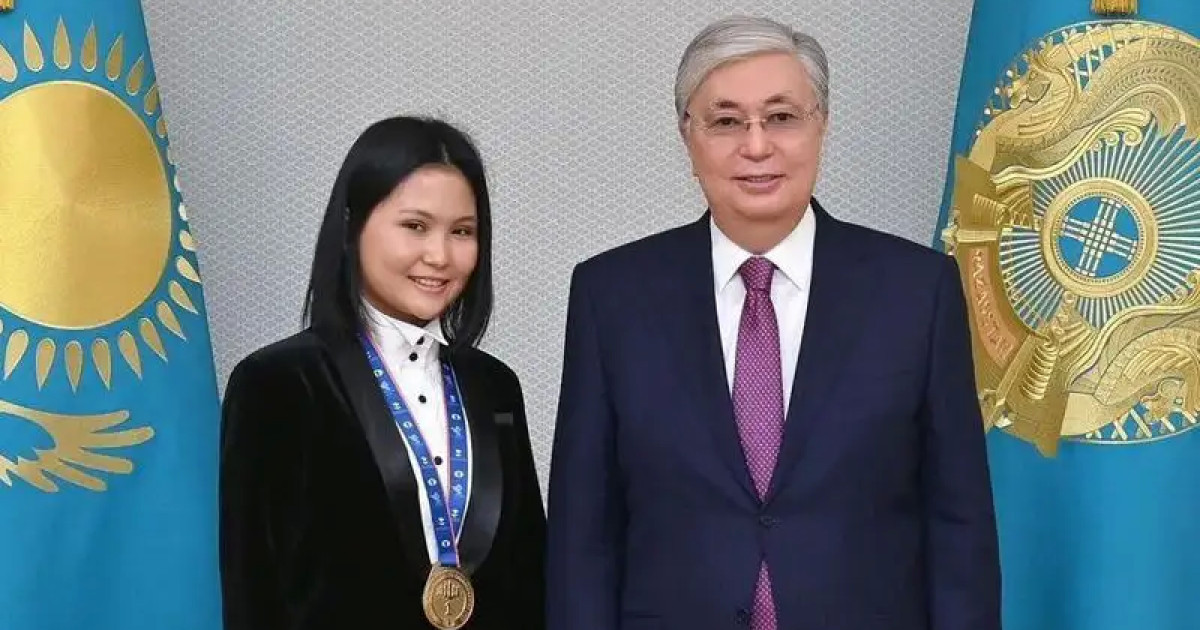 Президент үш дүркін әлем чемпионы атанған Бибісара Асаубаеваны құттықтады