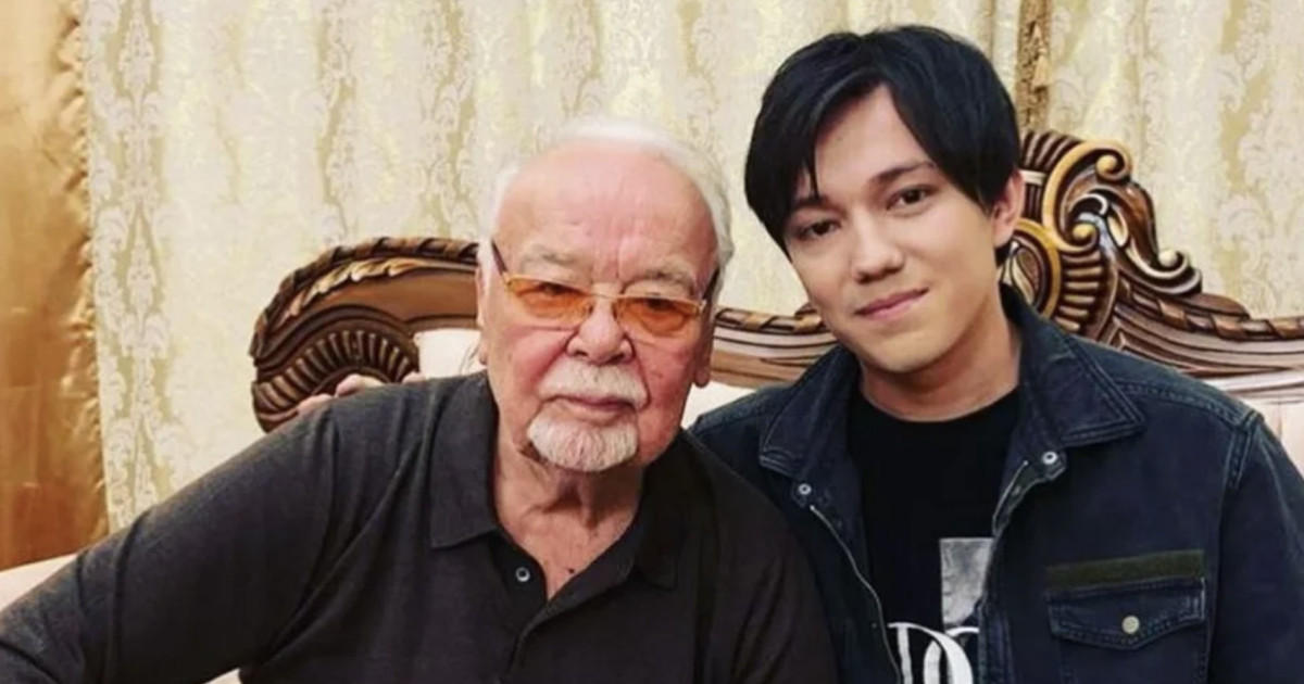 «Сіздің ақыл-кеңесіңіз мені адалдық пен тазалыққа жетелеп келеді»:  Димаш Құдайберген Асанәлі Әшімовтің отбасына көңіл айтты