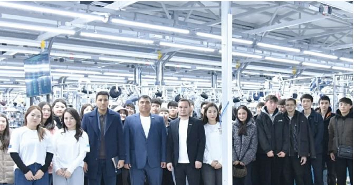 Студенттер зауыт жұмысымен танысты