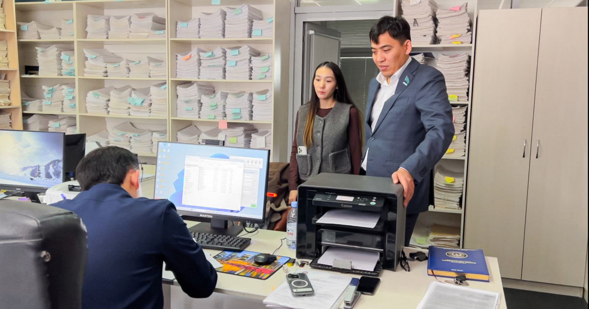 20 жыл құжатсыз өмір: «AMANAT» партиясы маңғыстаулық тұрғынның азаматтық алуына көмектесті