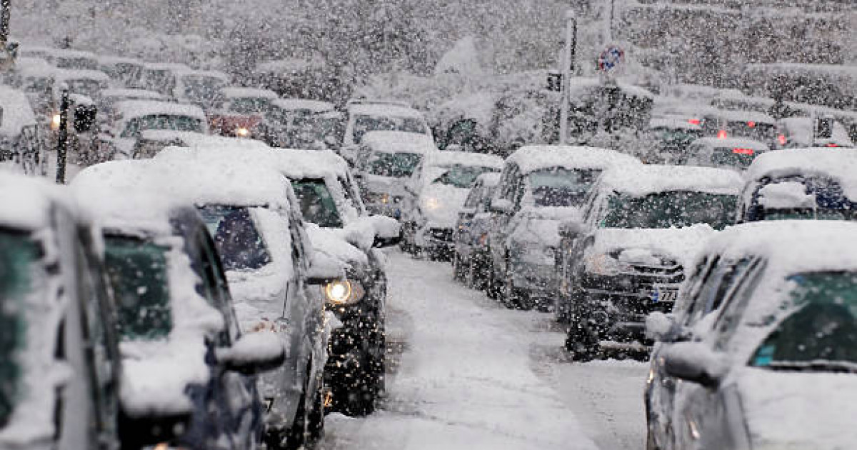 Ауа райы күрт бұзылып, Қызылорда және Ақтөбе облысында жол жабылды