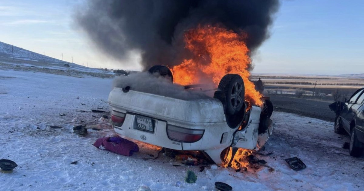 Екеуі ауруханада, бесеуі мерт болды: Жетісуда жантүршігерлік жол апаты боды