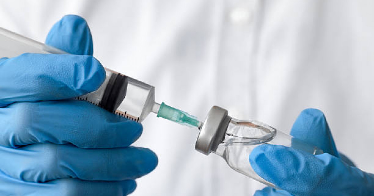 «Ең арзан, сапасыз екпе салады»: Денсаулық сақтау министрлігі желіде жалған ақпарат тарағанын айтты