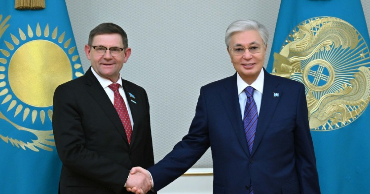 Мемлекет басшысы Мәжіліс депутаты Сергей Пономаревті қабылдады