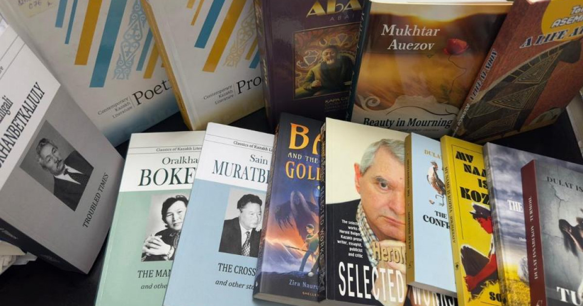 Нью-Делидегі халықаралық кітап көрмесінде қазақ әдебиеті таныстырылды